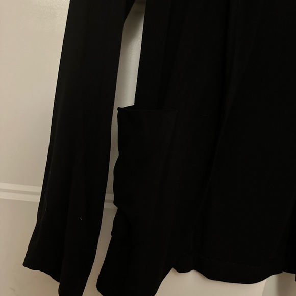 Talula black blazer from Aritzia - Picture 6 of 9